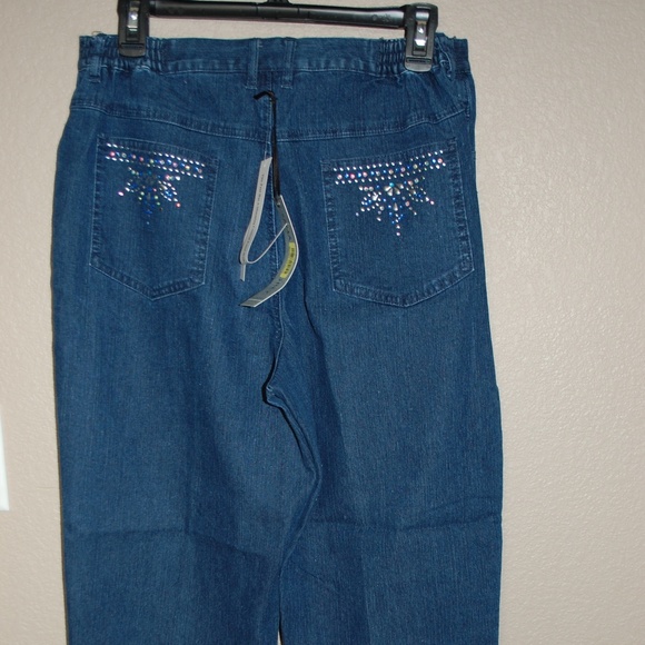 NWT Samantha Gray Jeans Decorated Back Pockets - Picture 3 of 4
